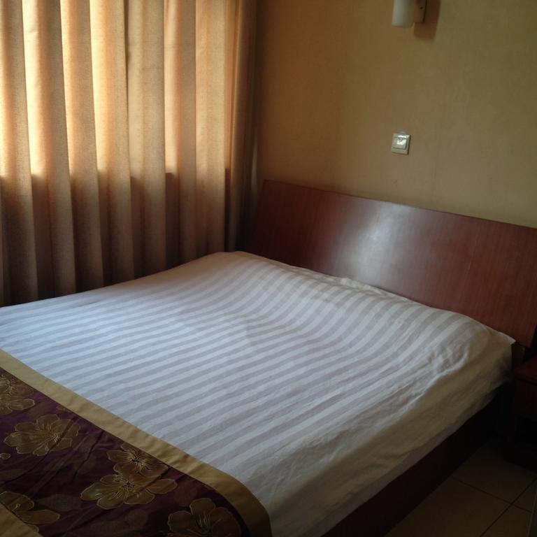 Huike Hotel Τζινάν Δωμάτιο φωτογραφία